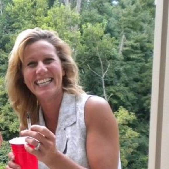 Meet your Posher, Sharon - Picture 1 of 1